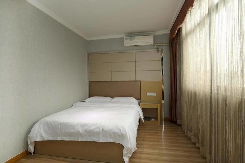 גואנגג'ואו Yile Hotel מראה חיצוני תמונה